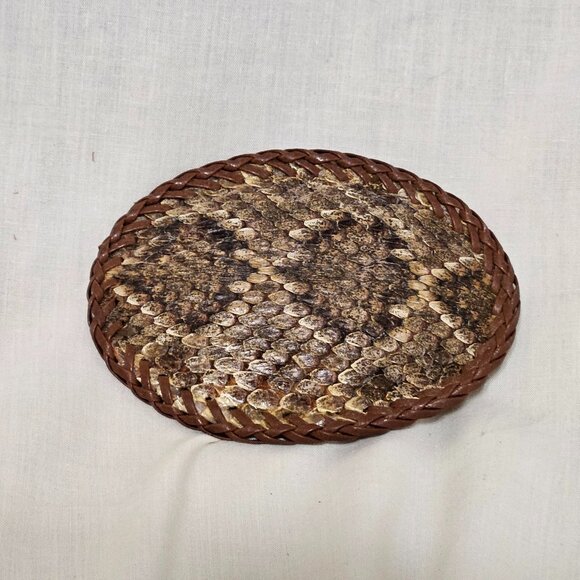 Real Eastern Rattlesnake Snakeskin Hand laced Belt Buckle made in USA - Picture 1 of 7